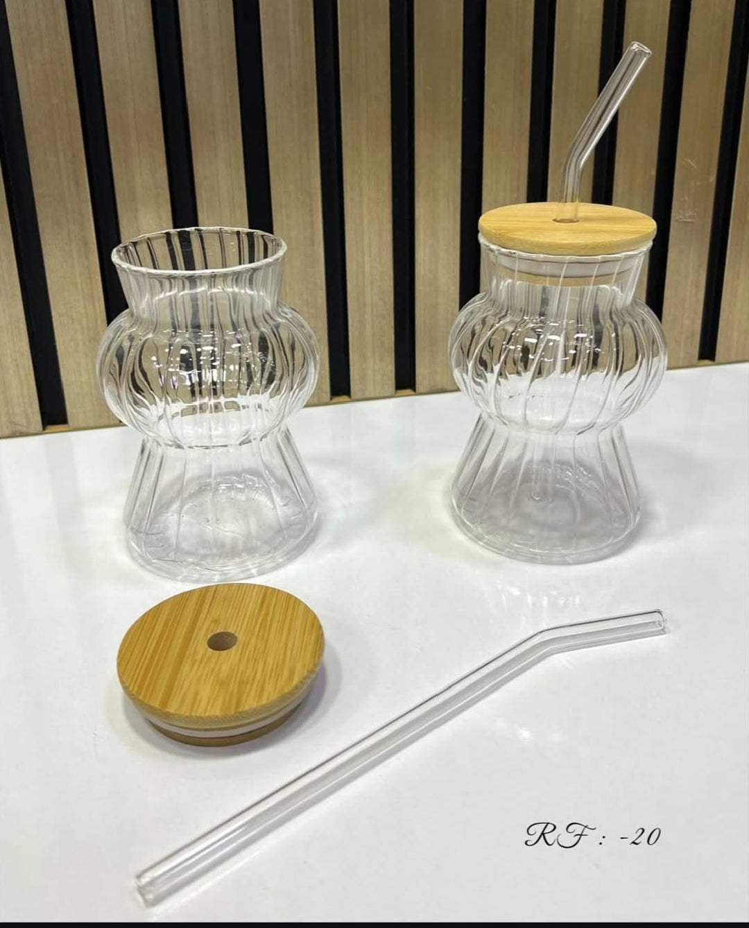 "Glass Juice Mug with Wooden Lid & Glass Straw – Eco-Friendly Transparent Cup for Cold Drinks"